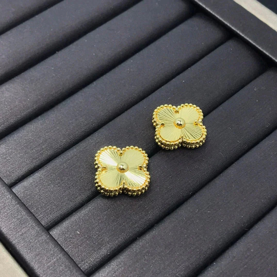 [Clover Jewelry]CLOVER MINI 9.5MM LASER EARRINGS