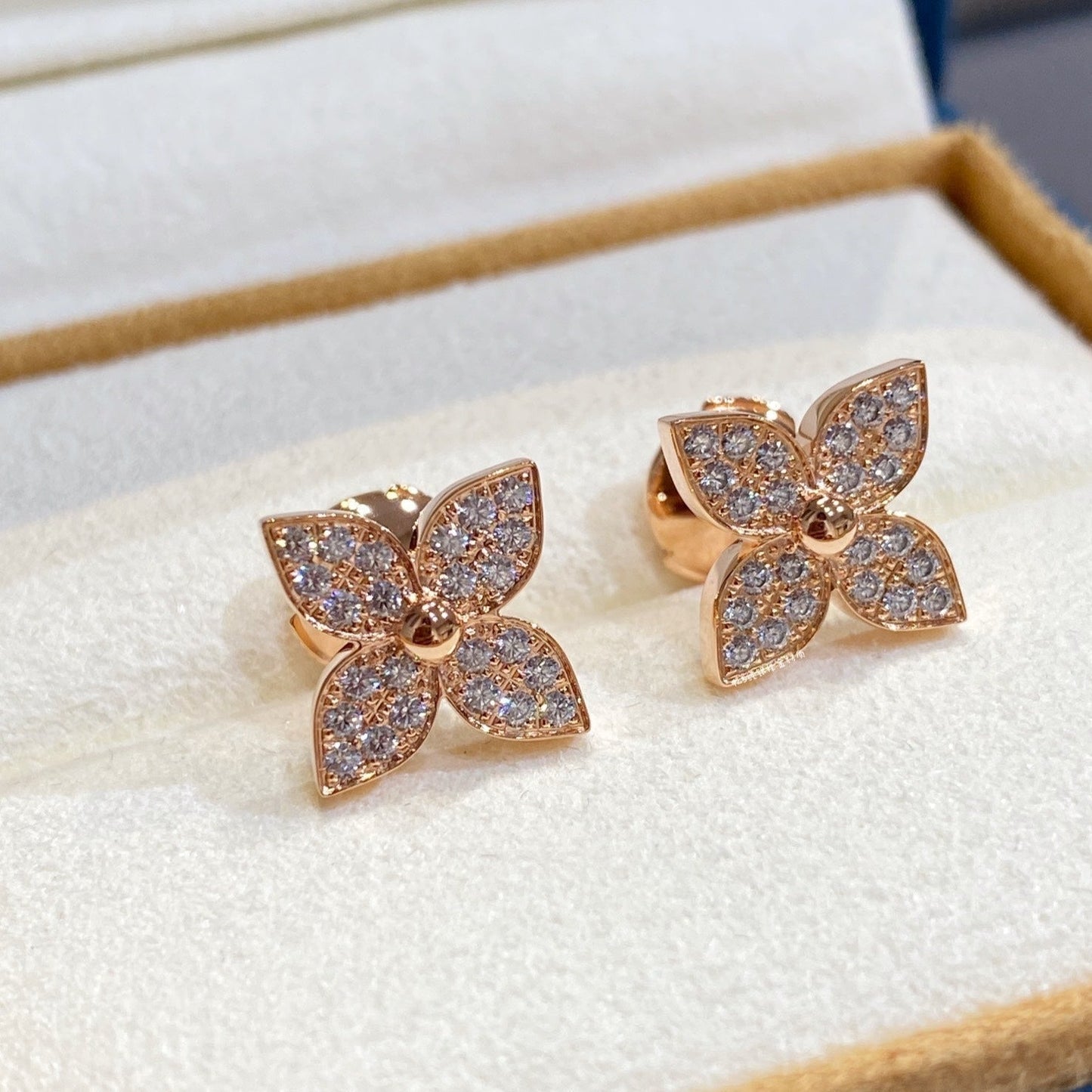 [Clover Jewelry]STAR DIAMOND EARRINGS