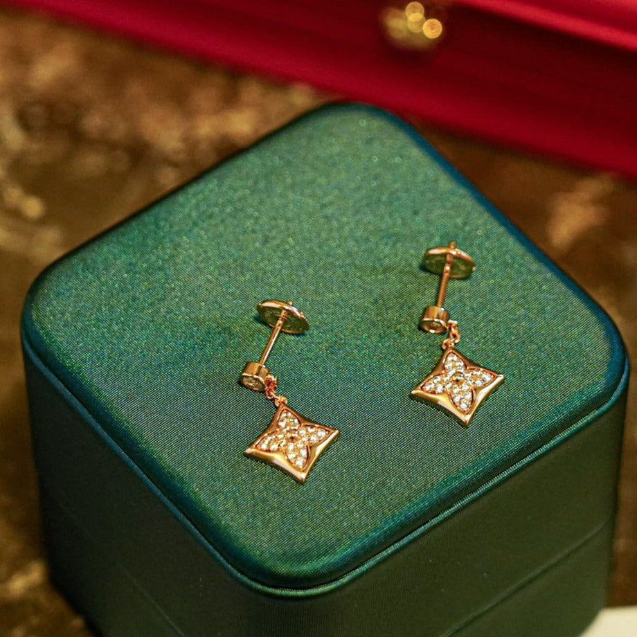 [Clover Jewelry]STAR DIAMONDS EARRINGS GOLD