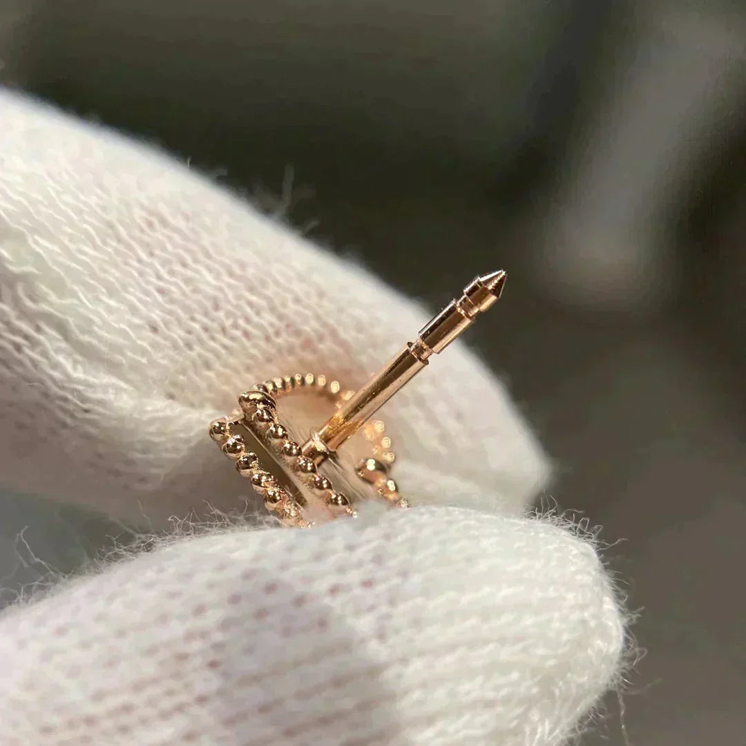 [Clover Jewelry]HEART CARNELIAN STUD EARRINGS